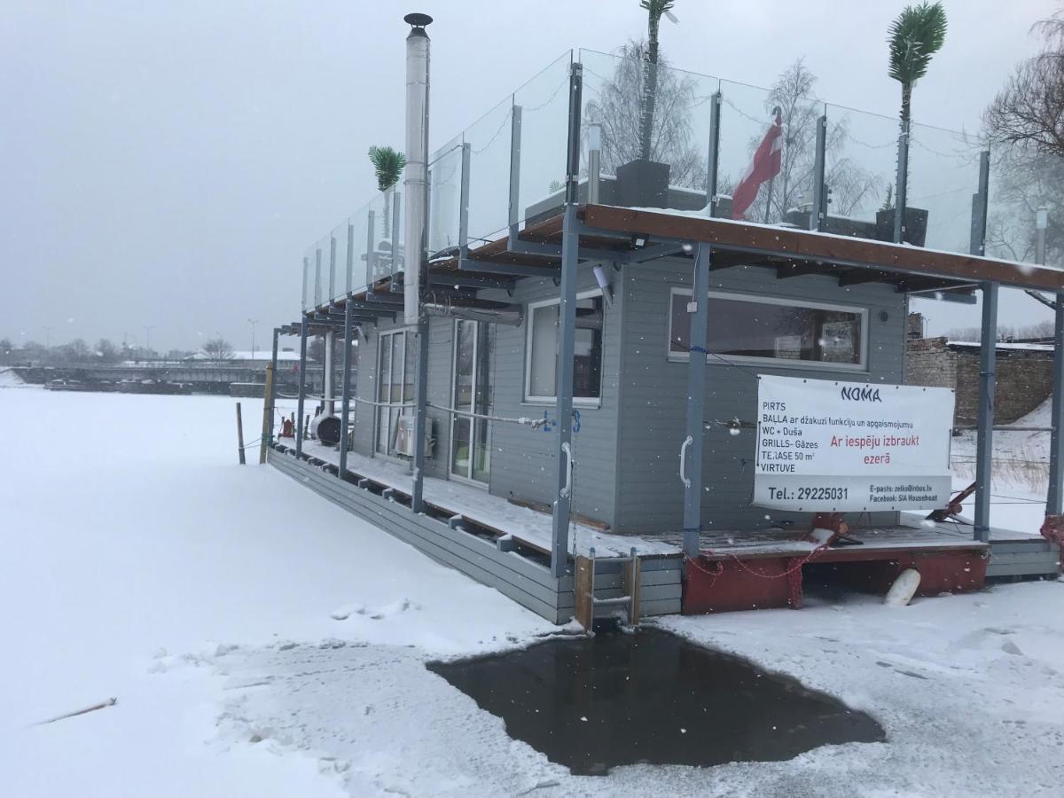 Hotel Houseboat On The Water Liepāja Exterior foto