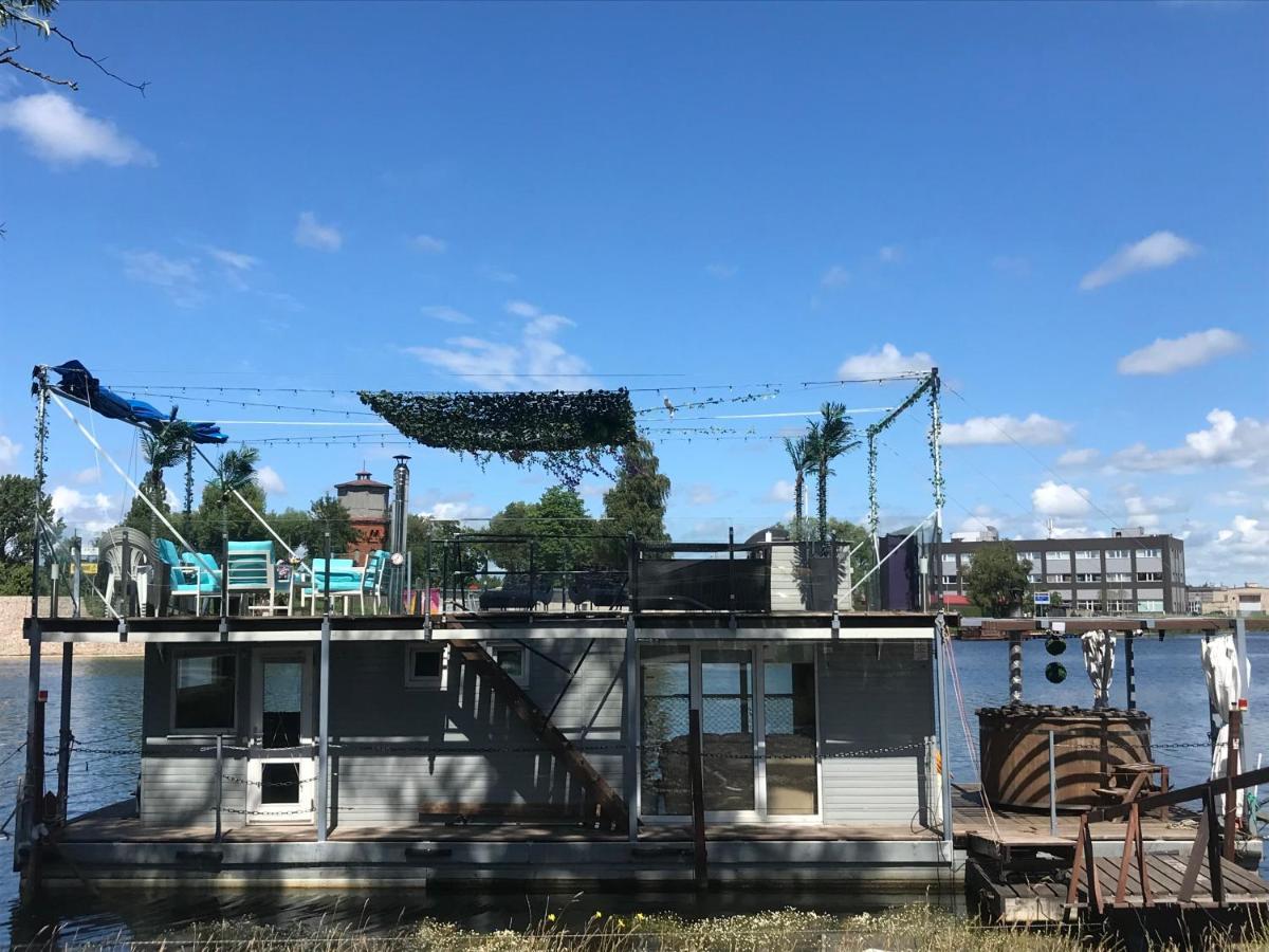 Hotel Houseboat On The Water Liepāja Exterior foto