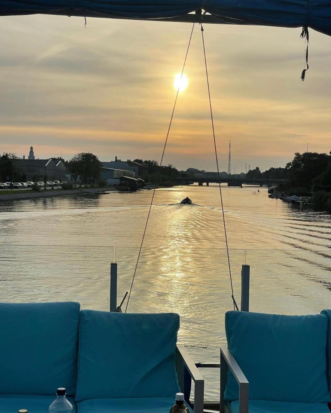 Hotel Houseboat On The Water Liepāja Exterior foto